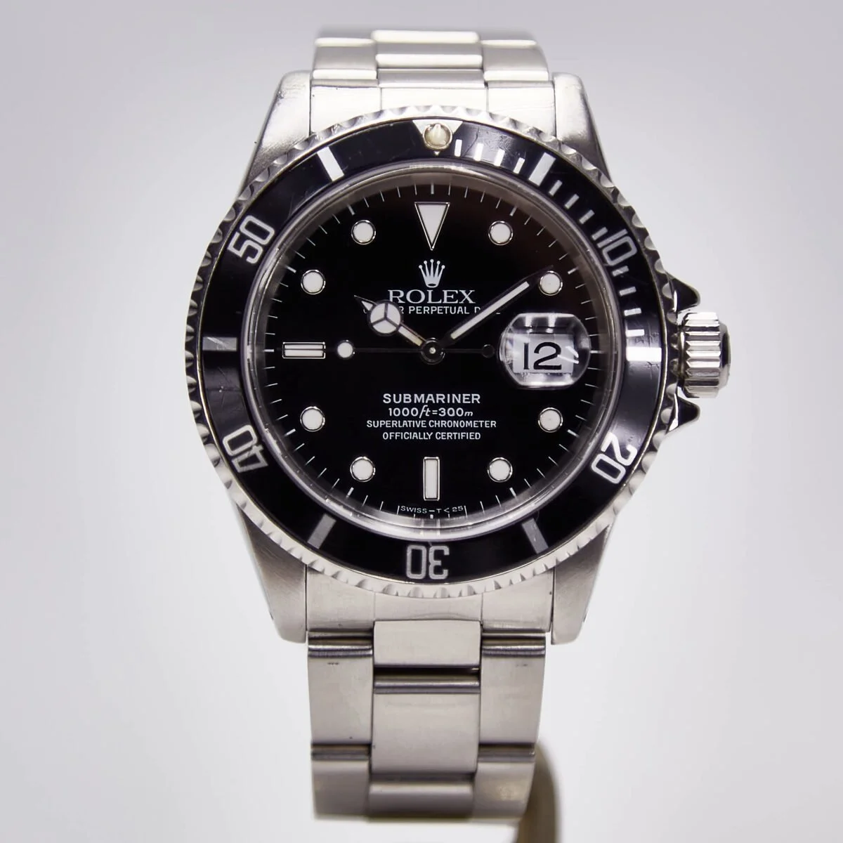 Rolex Submariner Date (16610)